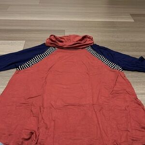 Long sleeve t shirt